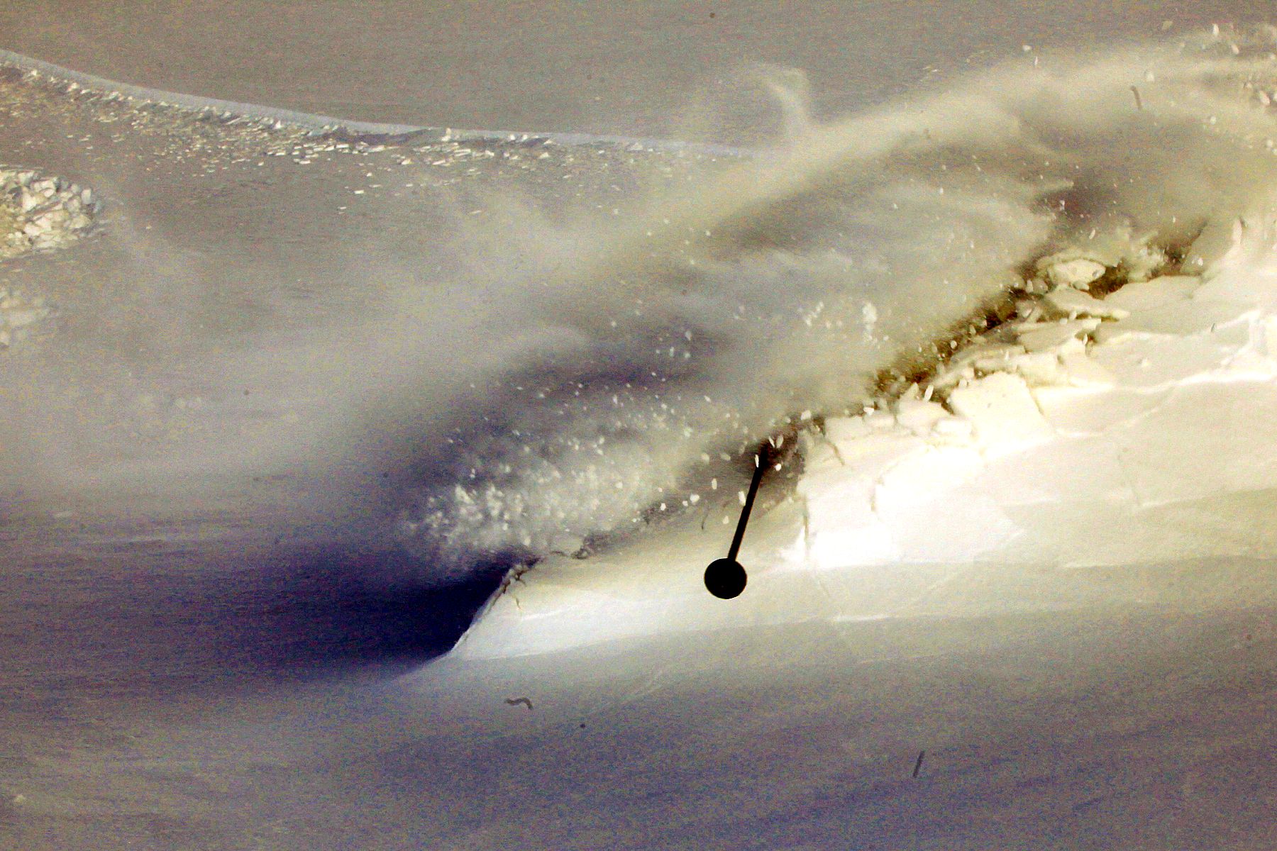 Deep glacier powder freeride run in Saas-Fee