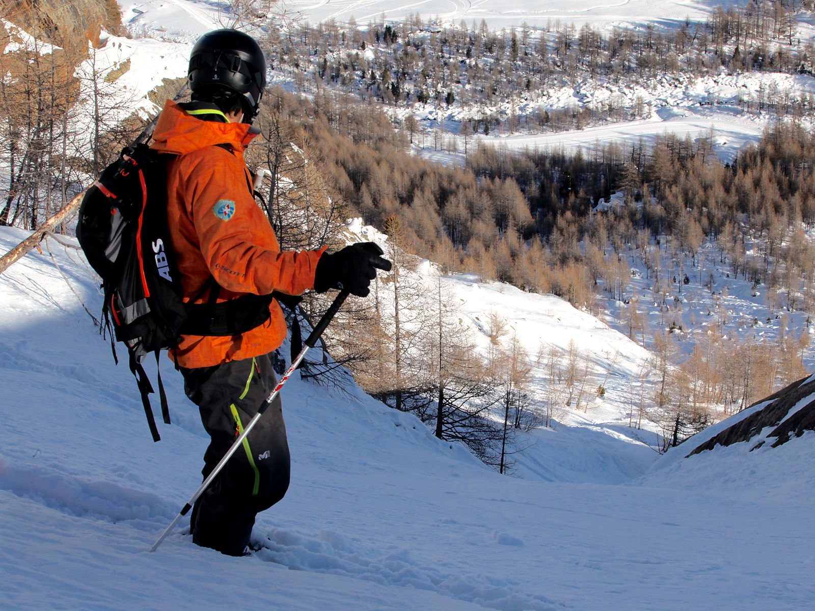 Le Beau Ski mountain guide above the Saas valley at Mattmark